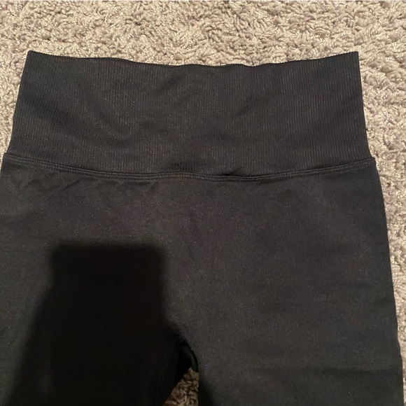 PINK Seamless Leggings - Picture 2 of 5